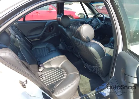 1996 Pontiac Bonneville Se z USA, uszkodzony, nr VIN 1G2HX52K0T4203448